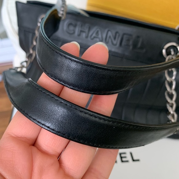 Chanel bag Authentic - Picture 4 of 13